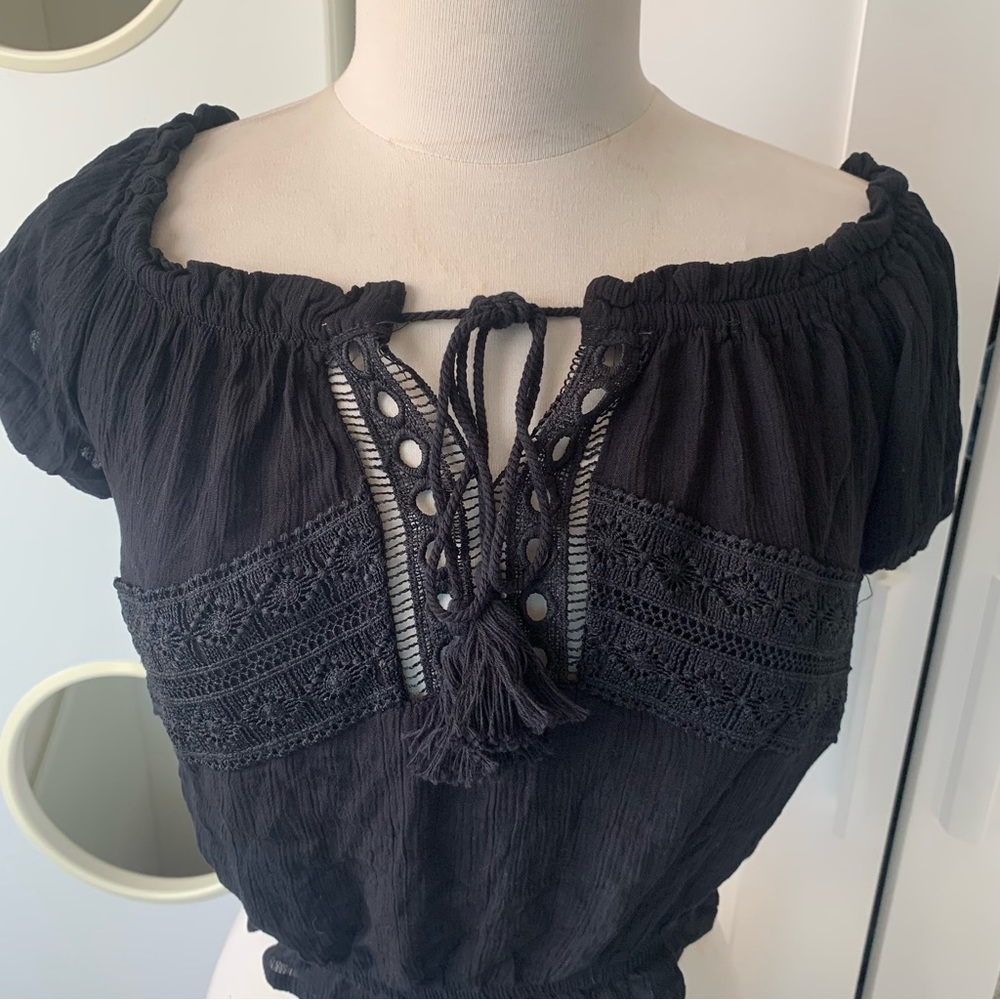FashionNova// sexy crop top size small - Picture 7 of 9